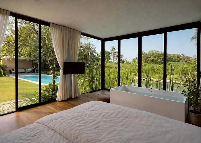 Feel Private Pool Bangkok